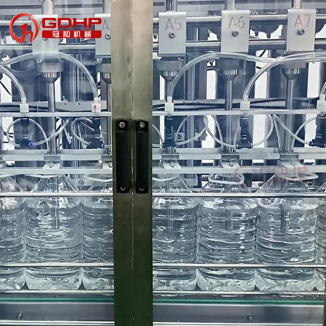 直列式灌装旋盖生产线产品图2