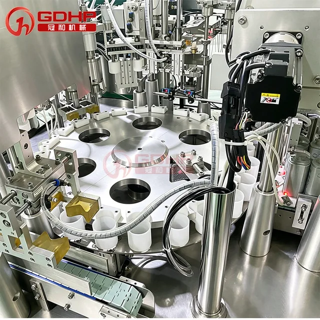 全自动爽肤水酒精喷头灌装旋喷头压盖一体机产品图6